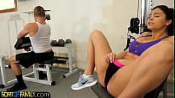 The 18-year-old bootylicious babe dominated the gym.