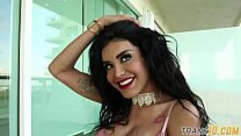 Dildoing and lingerie tranny jerking off