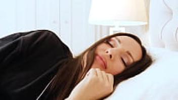 Lilu Moon looks stunning in this homemade pornographic video.