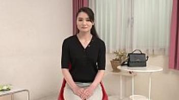 Ami Teramoto's First Shooting Document of a Married Woman