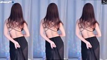 Korean BJ Haru is dancing.
