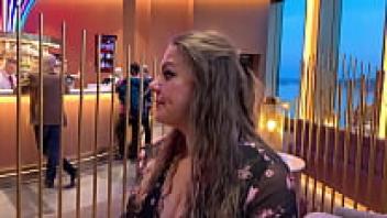 On a cruise ship, a gorgeous woman cheated on her husband (full video)