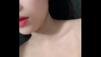 After work, I'm horny from watching a Vietnamese sex video.