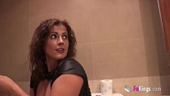 Montse cheats on her husband with a man from China!