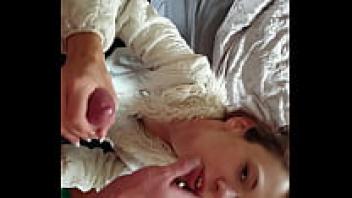 Getting a facial by sucking cock