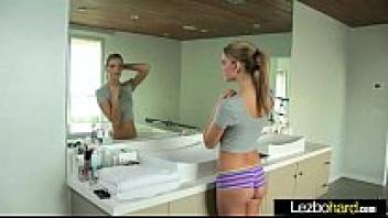 On Cam video 29: Teen Lesbos (Riley Reid & Kenna James) Play Until Climax
