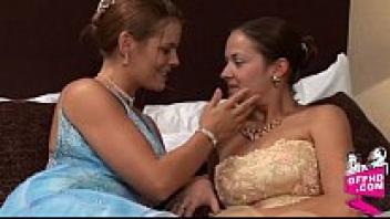 1082 lesbian encounters