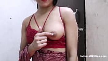 Indian Bhabhi JOI Dirty Chatting With Fans On Webcam In Hindi