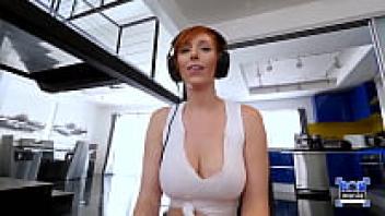 Lauren Phillips, a videogame enthusiast, blows Miles away until she has sex!