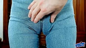 The most gorgeous body with a big ass, cameltoe, thigh gap, skinny legs, and big tits! Fantastic!